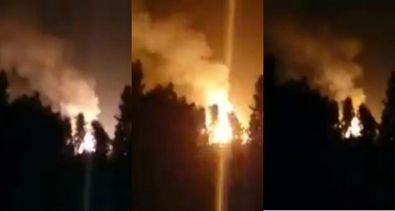 بالفيديو.. مصرع شخصان في انفجار هائل بمستودعات ذخيرة بإيران