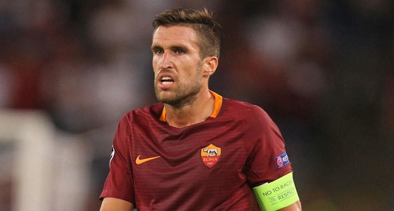 لاعب روما يتوعد برشلونة