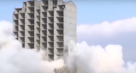 بالفيديو.. صمود مبنى أمام محاولة هدمه بـ 300 كيلو متفجرات