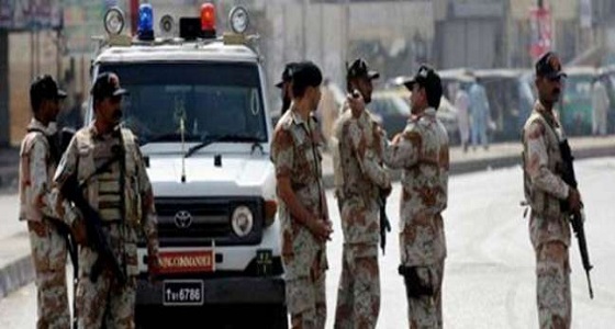 مصرع شرطي باكستاني وإصابة آخر إثر إطلاق نار