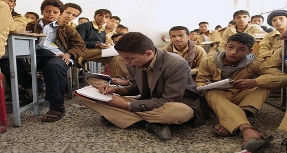 الحوثيون يطردون عشرات الطلاب من المدارس