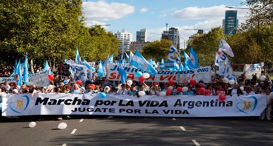 بالصور.. تظاهرات بالأرجنتين ضد قانون إلغاء تجريم الإجهاض
