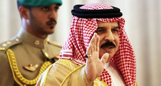 ملك البحرين يبحث أزمة قطر في الرياض
