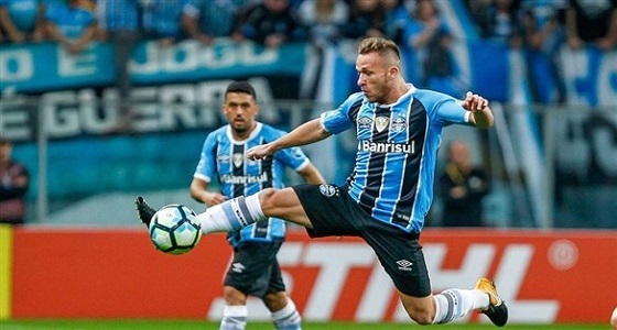 البرسا يتوصل لاتفاق بشأن أرثر ميلو