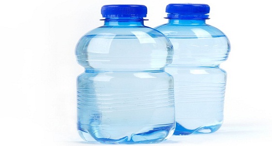 دراسة : مياه عبوات بلاستيكية من ماركات عالمية &#8221; ملوّثة &#8220;