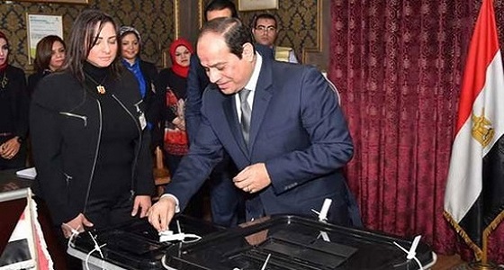 بالصور.. بدء ماراثون الانتخابات الرئاسية المصرية والرئيس السيسي يدلى بصوته