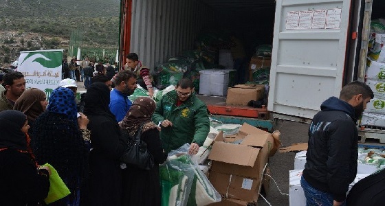 مساعدات إنسانية من ” الملك سلمان للإغاثة ” للنازحين السوريين بلبنان