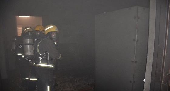 السيطرة على حريق نشب في جامعة الملك عبدالعزيز