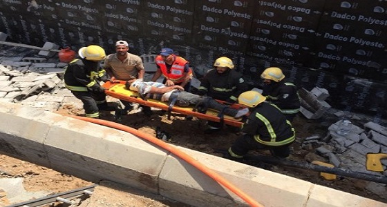 3 إصابات بحادث انهيار خزان أرضي في جدة