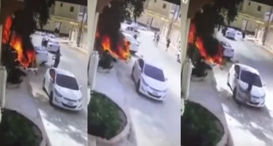 بالفيديو.. شجاعة مواطن تنقذ سيارة من حريق مروع