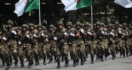 الجيش الجزائري يكشف مخبأ للذخيرة في منطقة برج باجي مختار الصحراوية