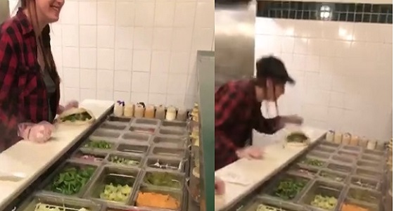 بالفيديو.. موظفة تبصق في طعام الزبائن قبل رميه في وجههم