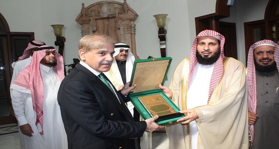 رئيس وزراء البنجاب بباكستان يستقبل إمام وخطيب المسجد الحرام