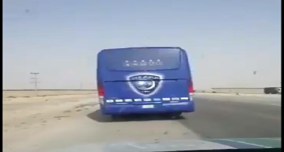 بسبب تصوير حافلة &#8221; الهلال &#8221; التحقيق مع رجال أمن