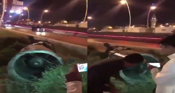 بالفيديو.. خفة دم المصريين تصل إلى الصاروخ الذي استهدف الرياض