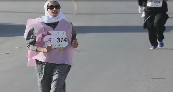 بالصور..الفائزة بماراثون الفتيات: أطمح بتمثيل المملكة في المنافسات الأولمبية 2020