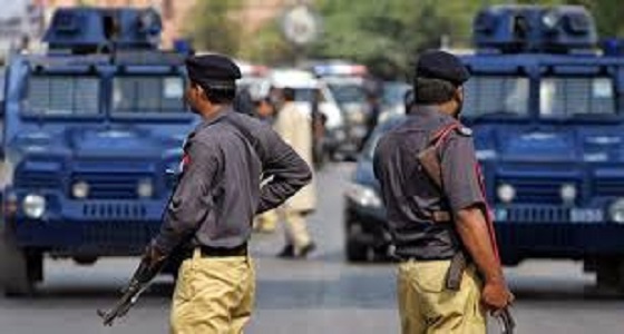 مقتل 3 من رجال الأمن بانفجار استهدف الشرطة في باكستان