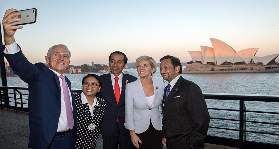 ” سيلفي ” رئيس الوزراء الأسترالي على هامش قمة آسيان