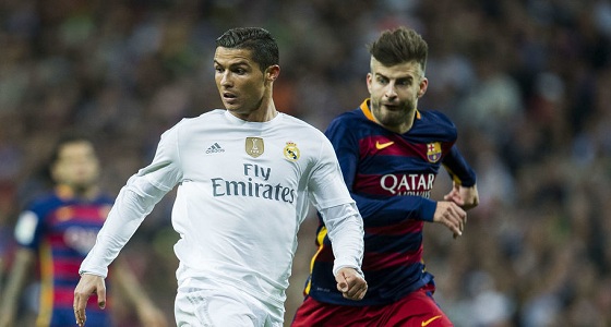 لاعبو برشلونة وريال مدريد يتبادلون السخرية على الواتساب