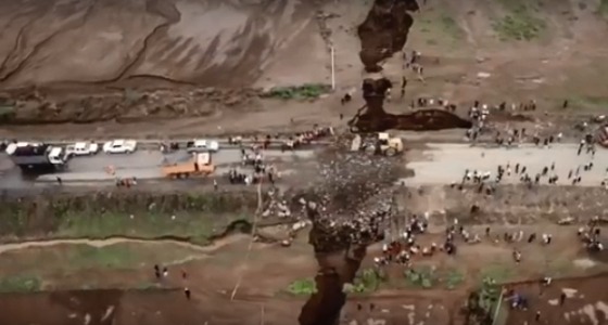 بالفيديو.. زلزال مخيف يشقّ إفريقيا نصفين