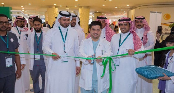الشيحة يدشن معرض طب الأسنان لتعزيز صحة الفم بمركز غرناطة التجاري