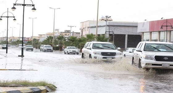 بالصور.. أمطار على محافظة بيشة ومراكزها