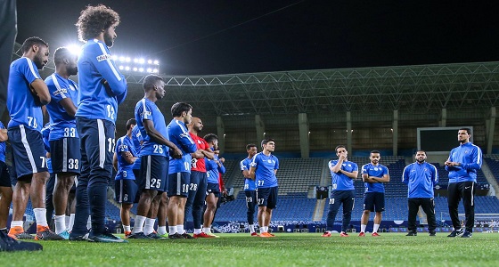 بالصور.. الهلال ينهي تحضيراته استعدادًا للقاء الفتح