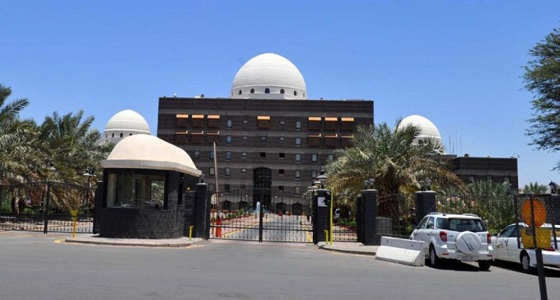 أمانة المدينة تزيل العبارة التي أغضبت المواطنين من على سيارة النفايات