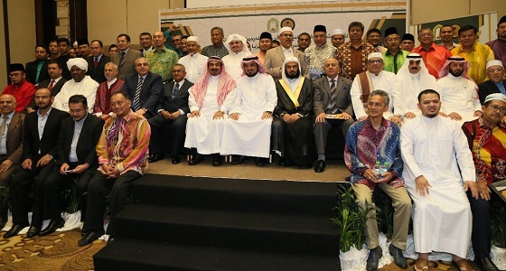 أمين عام برنامج خادم الحرمين للحج والعمرة يلتقى لفيف من الشخصيات الماليزية