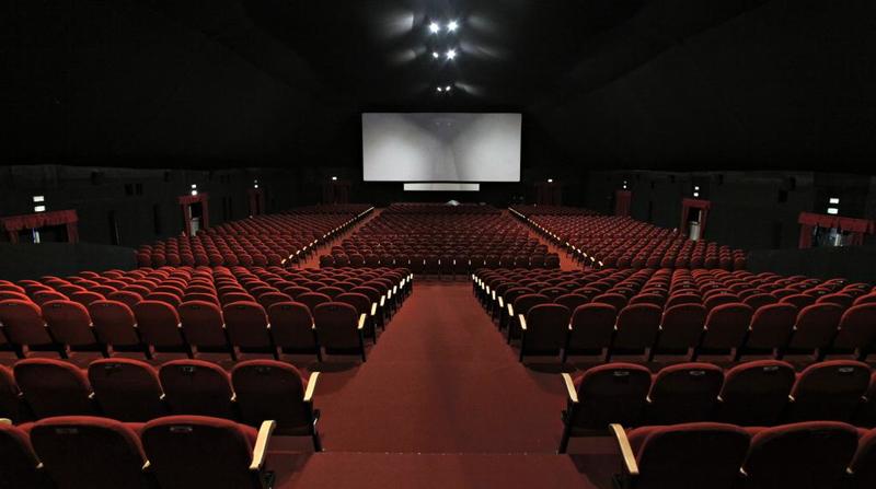 ” الزكاة ” تكشف حقيقة وجود ضريبة ترفيه على تذاكر السينما بالمملكة