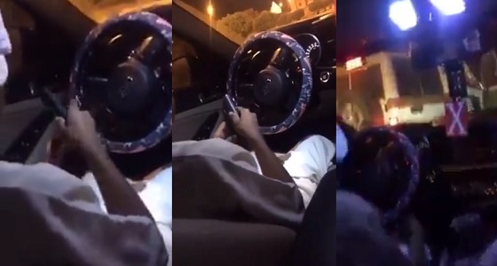 بالفيديو.. مجهول يحاول تركيب مسدس داخل سيارته والأمن يداهمه