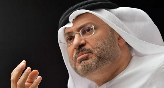 قرقاش ردا على ” الجبير ” : تصرفات قطر جعلتها عرضه للابتزاز السياسي والمالي
