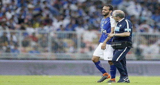 الهلال ينهي صراع التجديد لعطيف