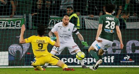 باريس سان جيرمان ينجو بأعجوبة من الهزيمة