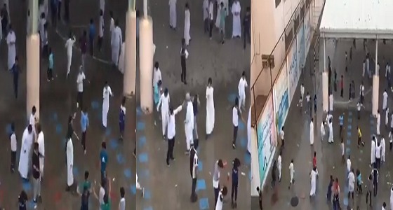بالفيديو.. فرحة طلاب مدرسة بأمطار الرياض