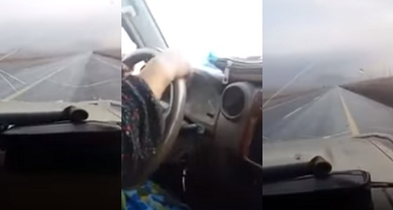 بالفيديو.. مسنة تقود سيارة بالمملكة وتردد أهازيج شعبية