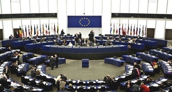 الاتحاد الأوروبي يمدد العقوبات على إيران لمدة عام