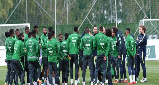 الأخضر يواجه الجزائر واليونان قبل المونديال