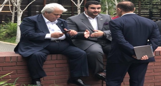 صورة عفوية تجمع وزير التجارة مع سفير خادم الحرمين في واشنطن