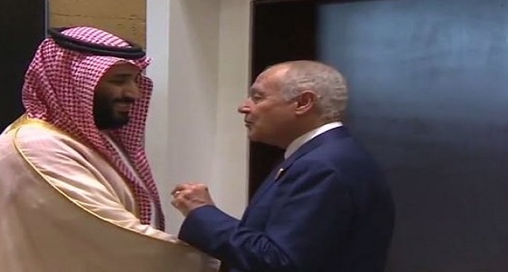 بالفيديو.. سمو ولي العهد يصل مقر انعقاد القمة العربية