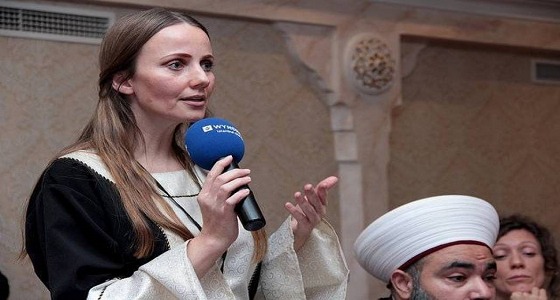 دنماركية تدعو إلى إسلام جديد.. تزوج النساء بالمسيحيين والحجاب ليس فرضا