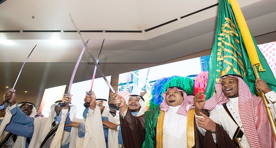 بالصور.. نائب أمير الرياض يزف 80 عريساً من منسوبي &#8221; حركيّة &#8220;