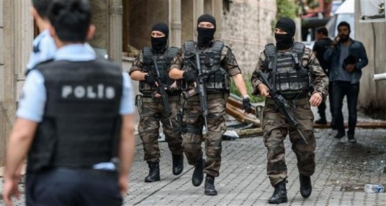 اعتقال 70 ضابط بالجيش التركي للاشتباه بصلتهم بـ ” غولن “