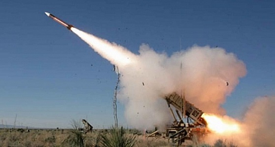 الدفاعات الجوية تدمر صاروخًا في سماء جازان