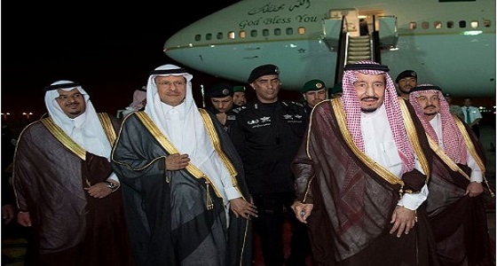 خادم الحرمين الشريفين يصل الرياض قادمًا من المنطقة الشرقية