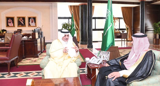 أمير تبوك يلتقي مدير وكالة الأنباء السعودية بالمنطقة