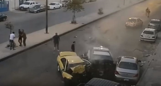 بالفيديو.. شرطي يتسبب في حادث مروع بالأردن