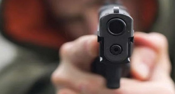 طالب يطلق النار على زميله ثم ينتحر