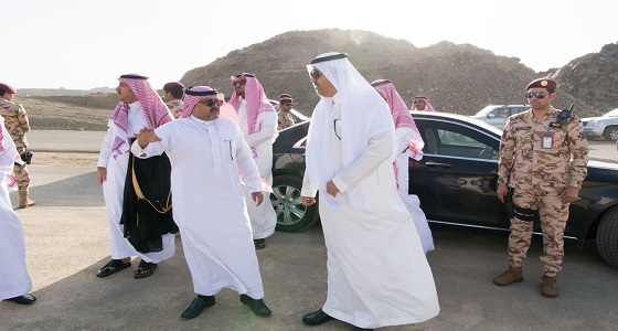 بالفيديو.. أمير الباحة يقف على طريق العقيق &#8211; جرد