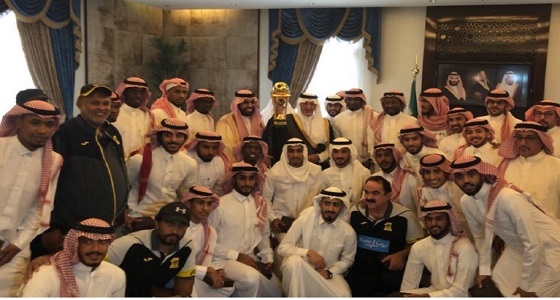 إشادة نائب أمير مكة بمجهودات نادي الاتحاد بعد فوزه بكأس الملك